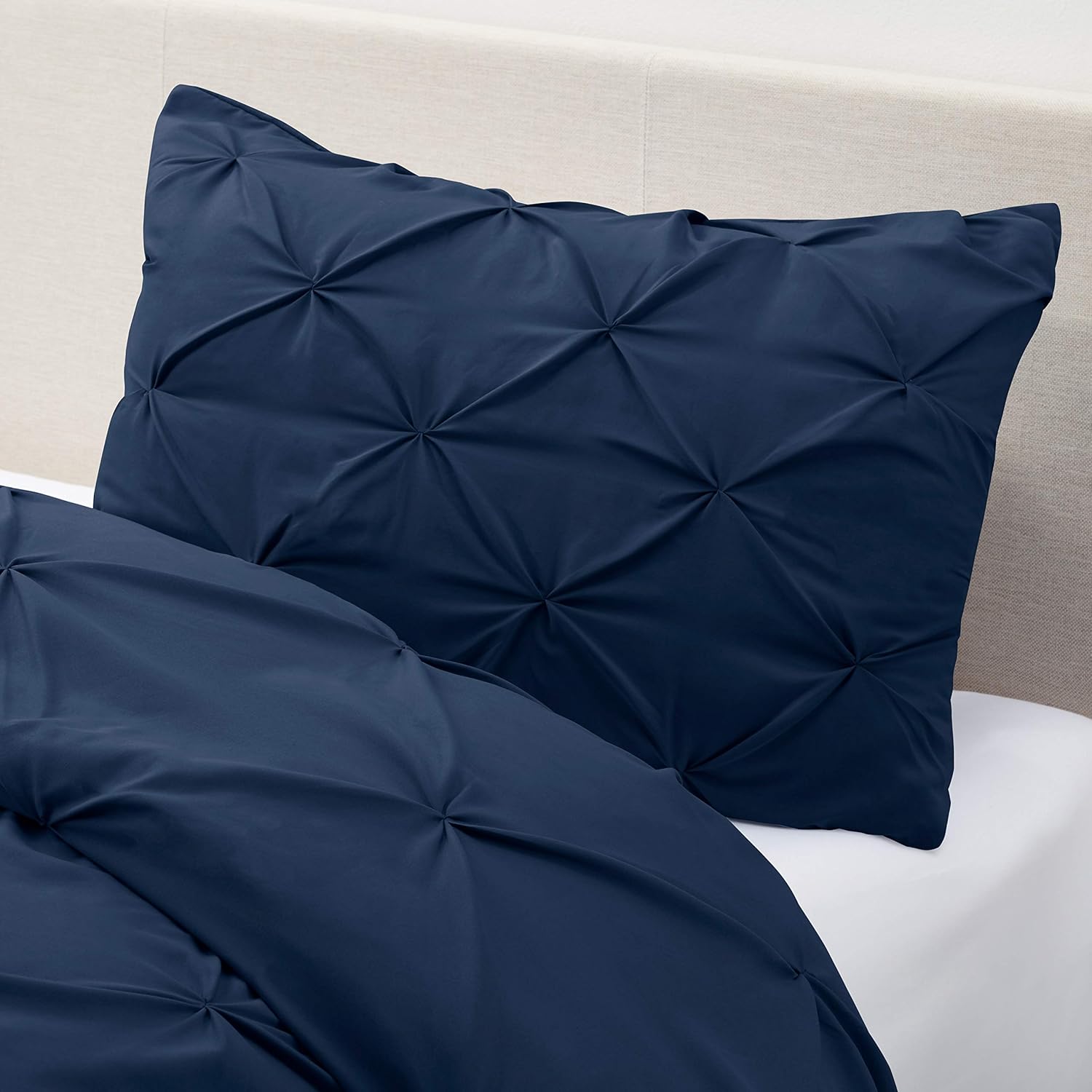 Nestl Pinch Pleat Comforter Set – 3-Piece Bedding Set with Pillow Shams – Soft, All-Season Down Alternative Comforter – Queen/Full & Twin Sizes