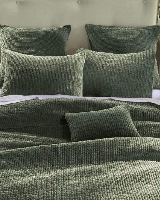 Stonewashed Cotton Velvet Quilt – Soft & Modern Bedding