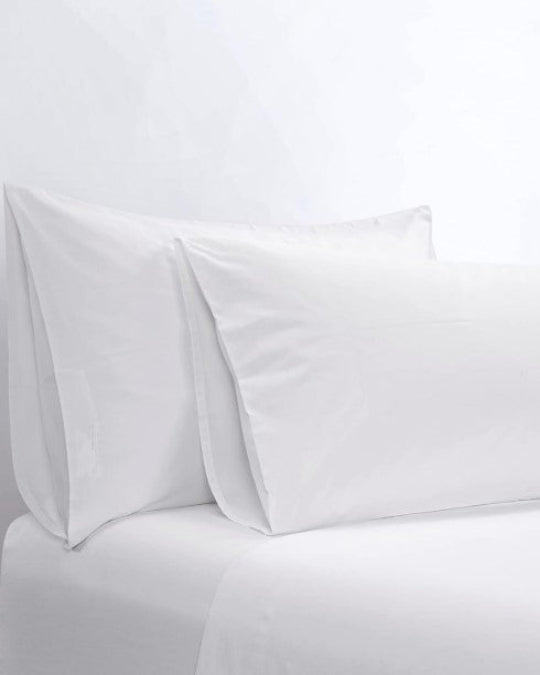 Twin XL white sateen sheet set with 350 thread count, HiEnd Accents Vesper cotton sheet set in solid white, Silky soft wrinkle-resistant Twin XL bed sheets, 3-piece cotton sheet set with pillowcase for Twin XL bed, Crisp hotel-style cotton bedding in Twin XL size
