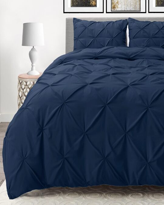 Nestl Pinch Pleat Comforter Set – 3-Piece Bedding Set with Pillow Shams – Soft, All-Season Down Alternative Comforter – Queen/Full & Twin Sizes