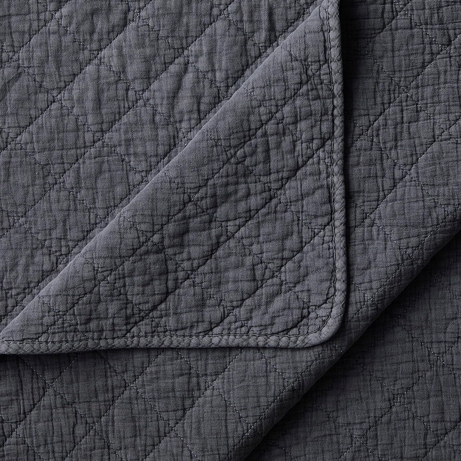 Stonewashed Cotton Gauze Quilt – Soft & Lightweight Bedding